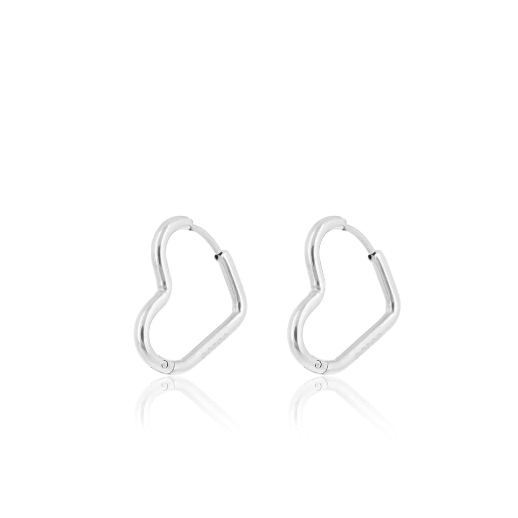 Silver earrings with heart shape